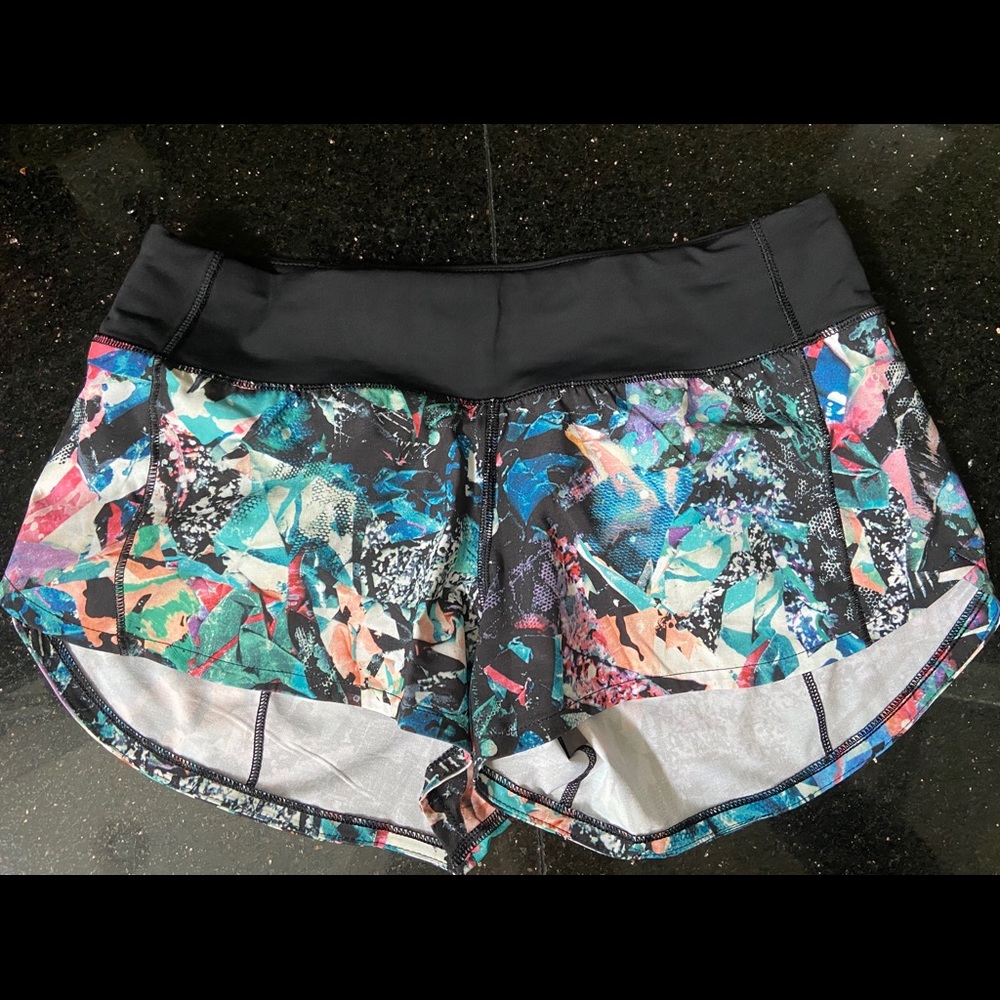 Lululemon Speed Up Shorts 2.5” sz 4